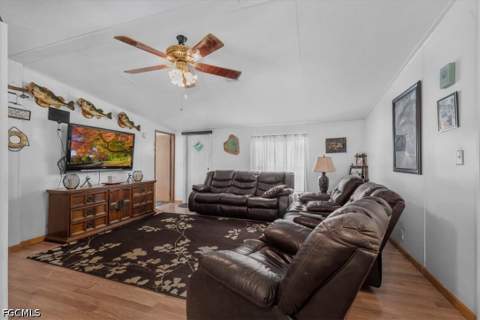 1537 Jerdik Dr, Moore Haven FL - photo 9 of 36