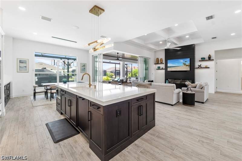 4 bedroom SingleFamilyResidence at 777 Bluebonnet Ct, Marco Island, Marco Island — photo 5