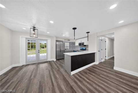 280 1st St NW, Naples FL - photo 16 of 45