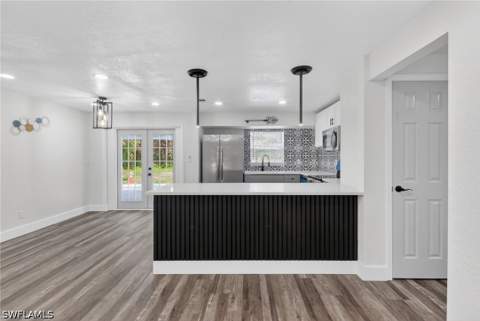 280 1st St NW, Naples FL - photo 17 of 45