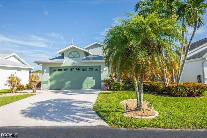 2 bedroom SingleFamilyResidence at 3762 Sabal Springs Blvd, Sabal Springs Golf And Racquet Club, North Fort Myers — photo 2