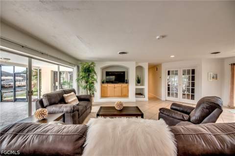 5359 Majestic Ct, Cape Coral FL - photo 10 of 45