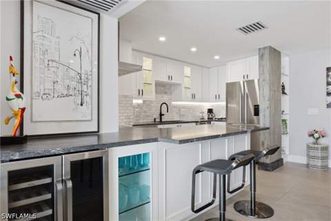 3443 Gulf Shore Blvd N 714, Naples FL - photo 12 of 32