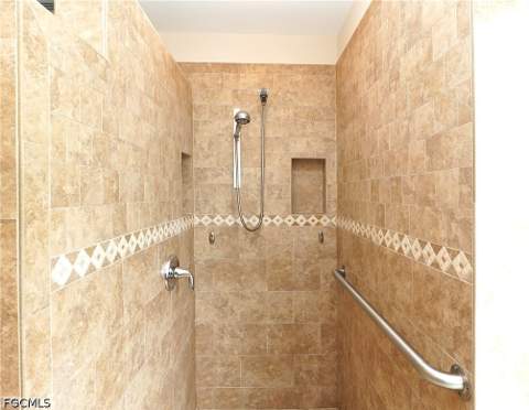 9227 Independence Way, Fort Myers FL - photo 16 of 50