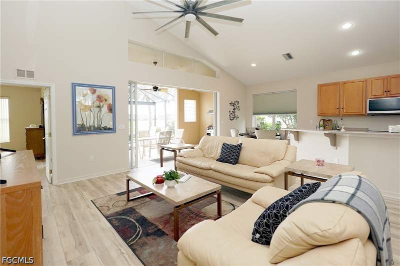 3 bedroom SingleFamilyResidence at 9227 Independence Way, Willow Bend, Fort Myers — photo 4