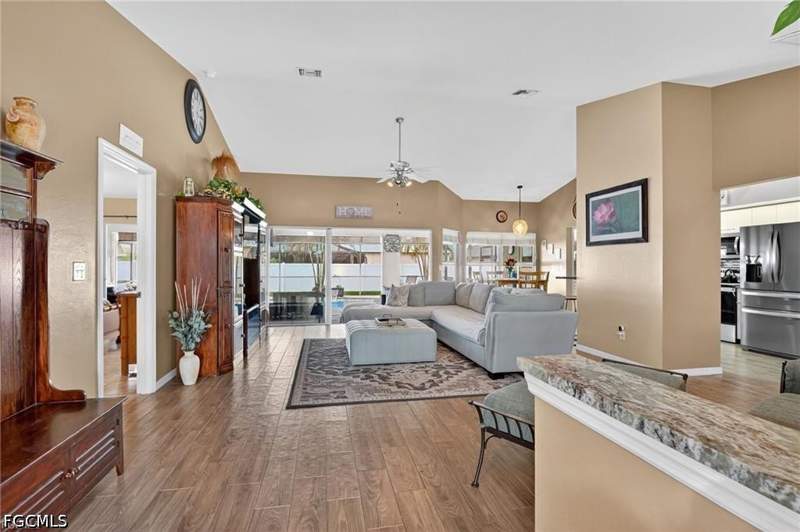 3 bedroom SingleFamilyResidence at 412 SE 13th Ave, Cape Coral, Cape Coral — photo 5