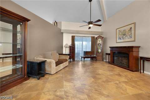 469 NE 1st Pl, Cape Coral FL - photo 19 of 46