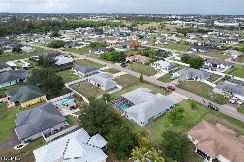 4 bedroom SingleFamilyResidence at 469 NE 1st Pl, Cape Coral, Cape Coral — photo 5