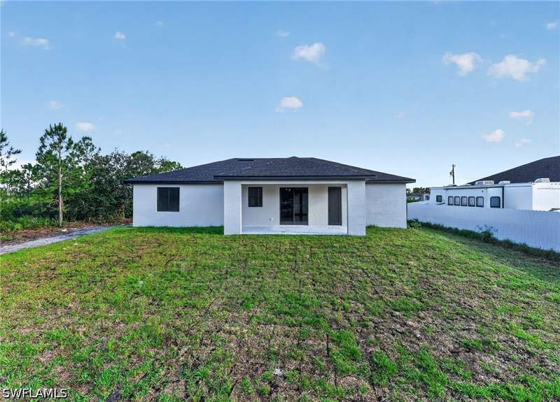 3 bedroom SingleFamilyResidence at 3016 43rd St W, Lehigh Acres, Lehigh Acres — photo 4