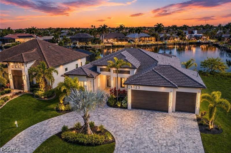 3 bedroom SingleFamilyResidence at 3123 SW 29th Ave, Cape Coral, Cape Coral — photo 4