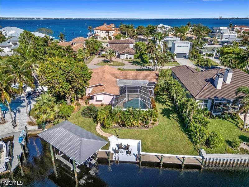 3 bedroom SingleFamilyResidence at 392 Snow Dr, McGregor Isles, Fort Myers — photo 4