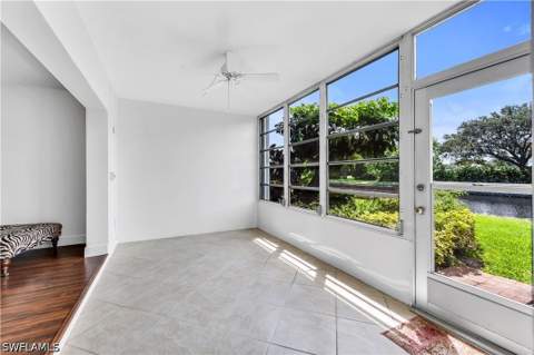 600 Valley Stream Dr D3, Naples FL - photo 14 of 19