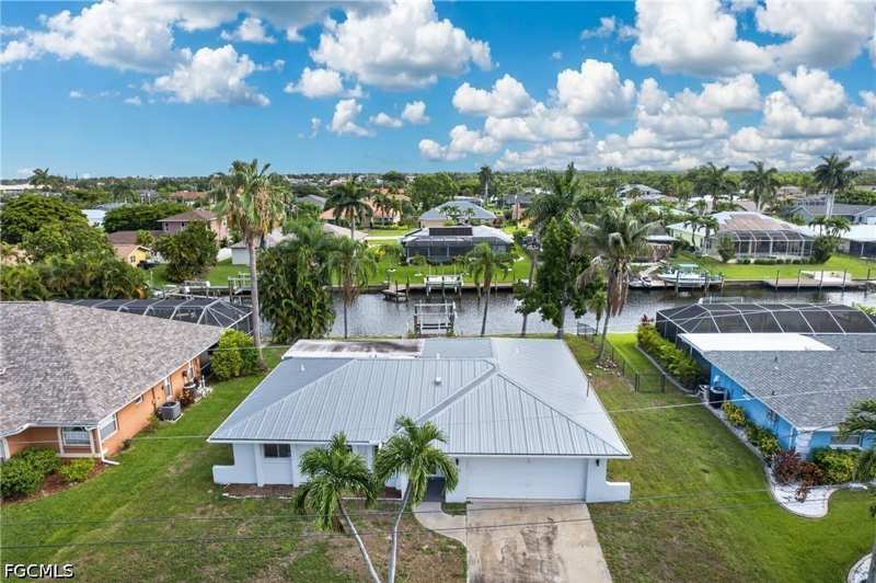 3 bedroom SingleFamilyResidence at 2031 SE 25th Ln, Cape Coral, Cape Coral — photo 1