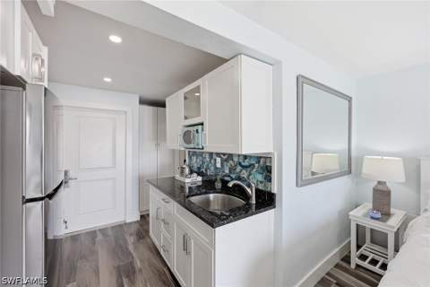 900 Broad Ave S 125, Naples FL - photo 6 of 50