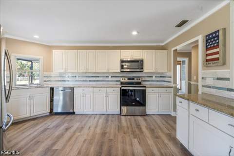 4216 SE 1st Ct, Cape Coral FL - photo 14 of 35