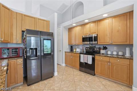 219 Gleason Pkwy, Cape Coral FL - photo 14 of 46