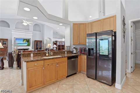 219 Gleason Pkwy, Cape Coral FL - photo 15 of 46