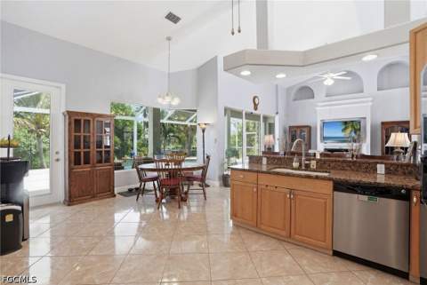 219 Gleason Pkwy, Cape Coral FL - photo 16 of 46