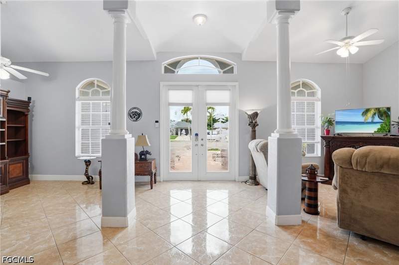 3 bedroom SingleFamilyResidence at 219 Gleason Pkwy, Cape Coral, Cape Coral — photo 5