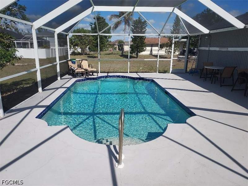 3 bedroom SingleFamilyResidence at 2205 NW 15th St, Cape Coral, Cape Coral — photo 2