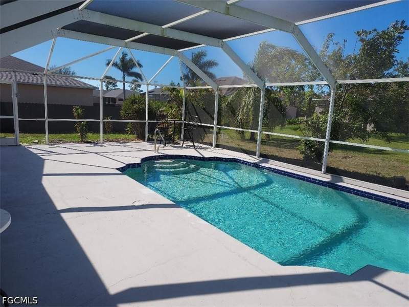3 bedroom SingleFamilyResidence at 2205 NW 15th St, Cape Coral, Cape Coral — photo 4
