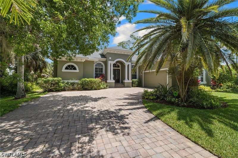 4 bedroom SingleFamilyResidence at 61 Constitution Dr, Turner Oak Hill Estates, Naples — photo 1