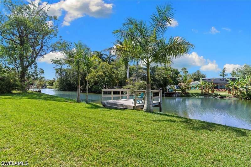 4 bedroom SingleFamilyResidence at 61 Constitution Dr, Turner Oak Hill Estates, Naples — photo 5