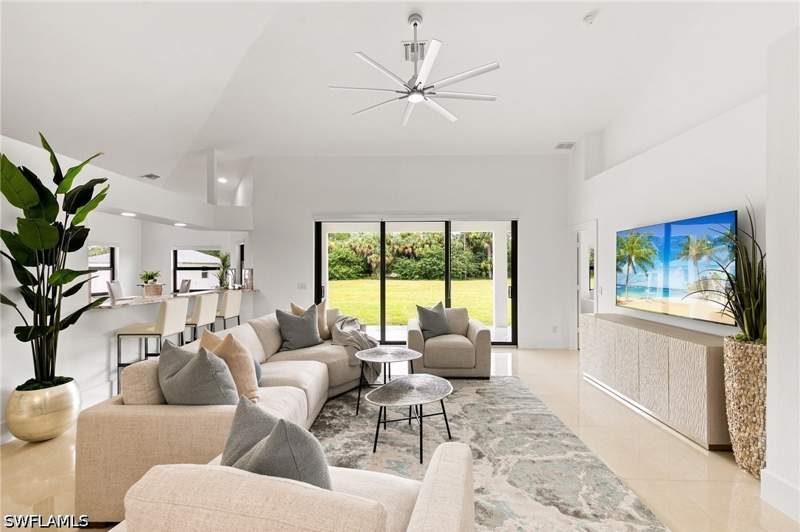 3 bedroom SingleFamilyResidence at 221 10th St SE, Golden Gate Estates, Naples — photo 4