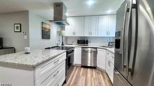 2 bedroom ManufacturedHome at 5509 Miles Standish Ln, Old Bridge Village, North Fort Myers — photo 1