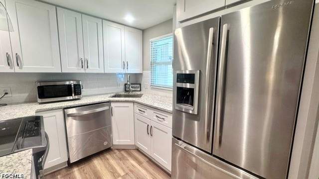 2 bedroom ManufacturedHome at 5509 Miles Standish Ln, Old Bridge Village, North Fort Myers — photo 4