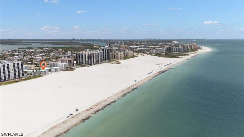 2 bedroom Condominium at 6500 Estero Blvd E320, Privateer Of Ft Myers Beach, Fort Myers Beach — photo 2
