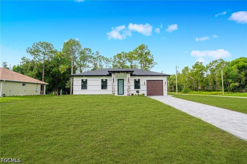 3 bedroom SingleFamilyResidence at 1400 E 11th St, Lehigh Acres, Lehigh Acres — photo 5