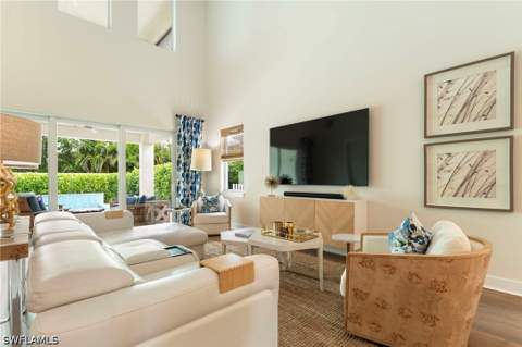 158 Cambria Ln, Naples FL - photo 10 of 38