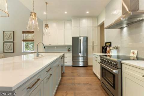158 Cambria Ln, Naples FL - photo 13 of 38