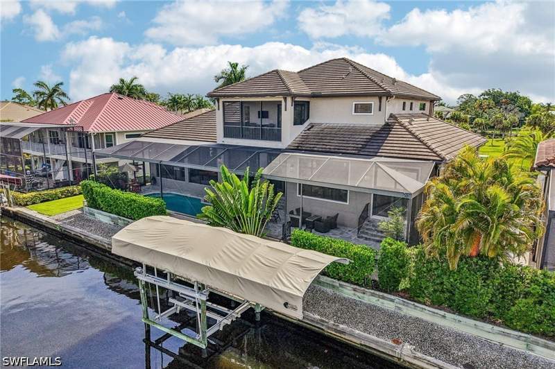 4 bedroom SingleFamilyResidence at 27182 Harbor Dr, Gull Haven, Bonita Springs — photo 2