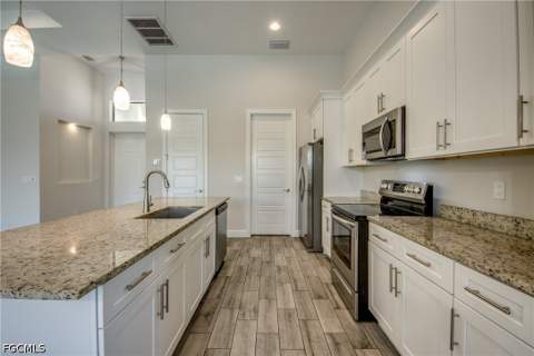 203 SW 14th Ave, Cape Coral FL - photo 12 of 43