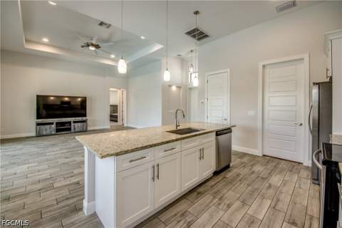203 SW 14th Ave, Cape Coral FL - photo 15 of 43