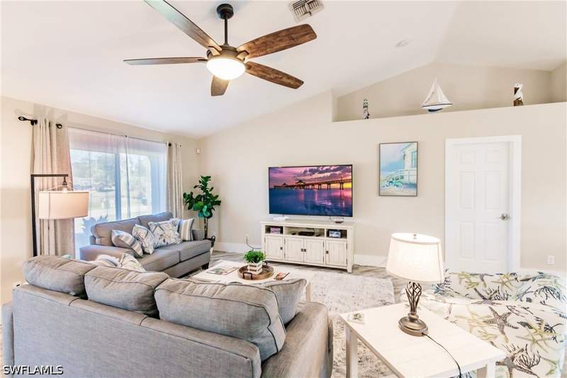 4 bedroom SingleFamilyResidence at 1019 SE 5th Pl, Cape Coral, Cape Coral — photo 5