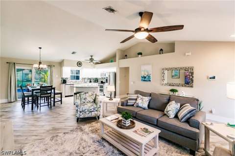 1019 SE 5th Pl, Cape Coral FL - photo 6 of 29