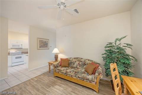 7920 Mahogany Run Ln 1024, Naples FL - photo 7 of 28