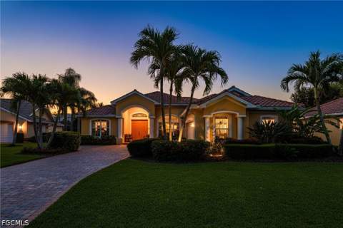 9836 Los Altos Ct, Fort Myers FL - photo 12 of 42