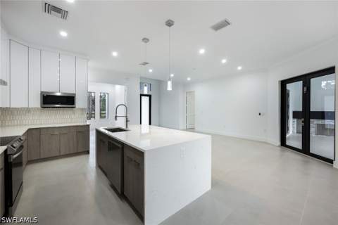 2806 Golden Gate Blvd W, Naples FL - photo 14 of 37
