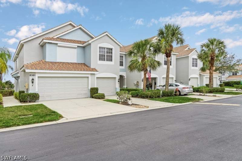 3 bedroom Townhouse at 8381 Village Edge Cir 3, Lakewood Village, Fort Myers — photo 2