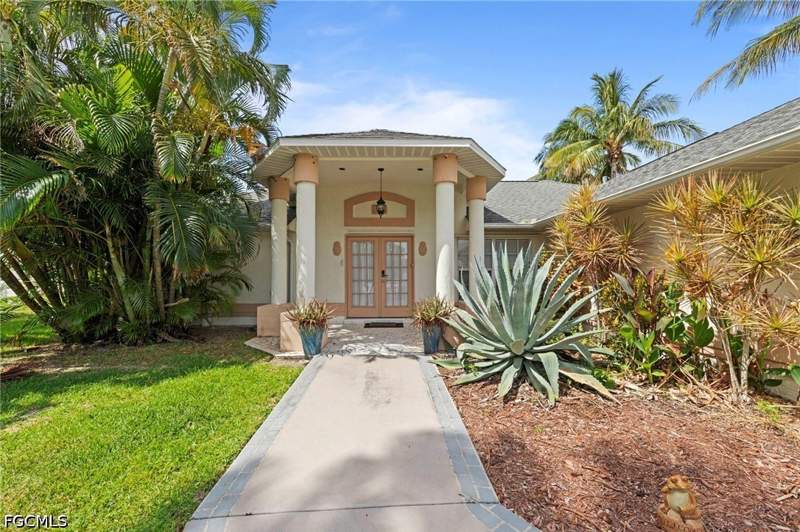 3 bedroom SingleFamilyResidence at 2104 SW 38th Ter, Cape Coral, Cape Coral — photo 4