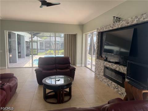 247 SE 6th St, Cape Coral FL - photo 11 of 24