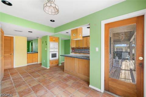1866 Ardsley Way, Sanibel FL - photo 12 of 34
