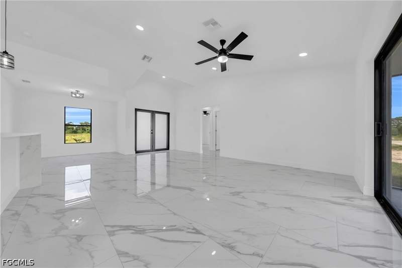 3 bedroom SingleFamilyResidence at 7573 19th Ter, Wheelers Subd, Labelle — photo 4