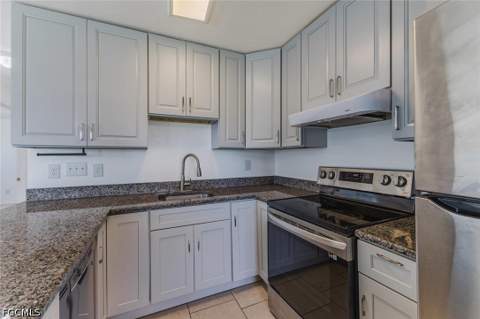16595 Davis Rd, Fort Myers FL - photo 13 of 31
