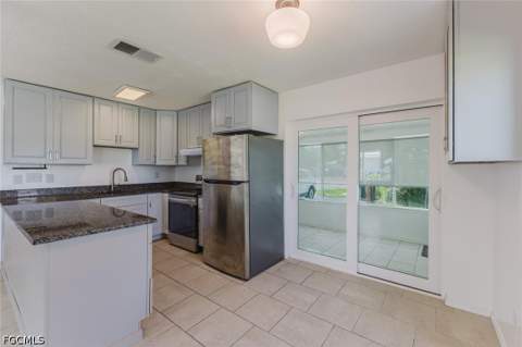16595 Davis Rd, Fort Myers FL - photo 16 of 31