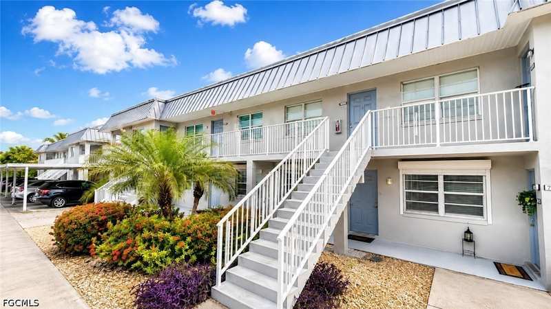 2 bedroom Condominium at 6777 Winkler Rd 177, Regency Condo, Fort Myers — photo 1